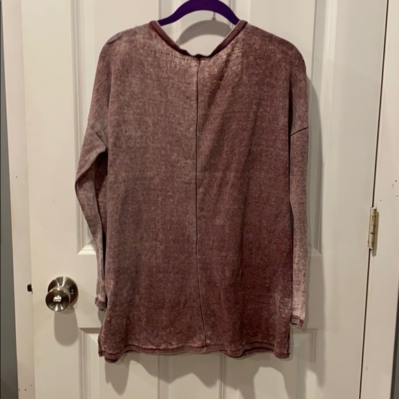 AEO Oversized Distressed Waffle Knit Henley - Picture 10 of 11